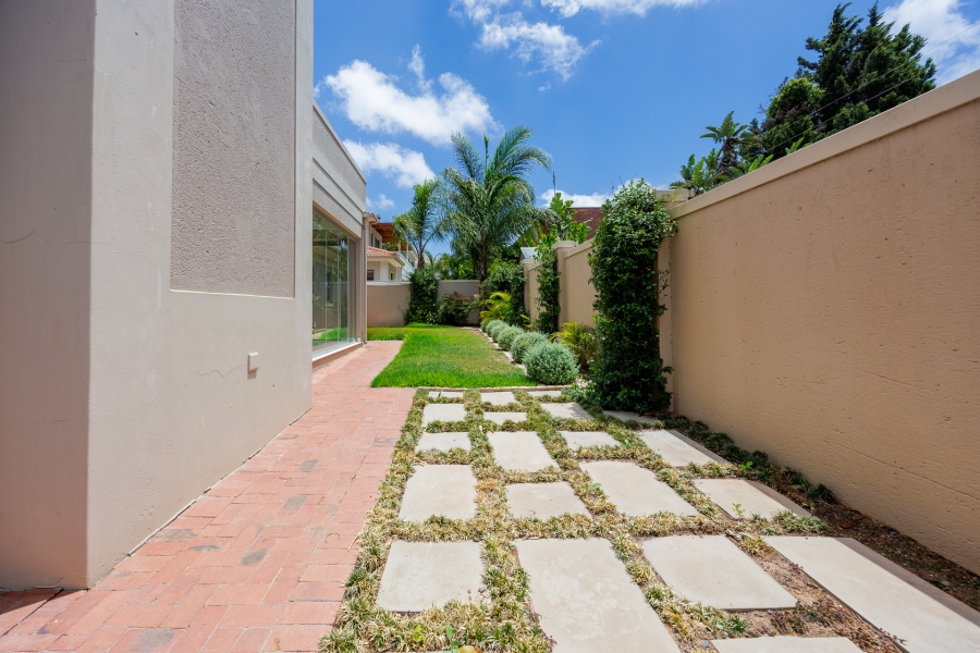 4 Bedroom Property for Sale in Vierlanden Western Cape